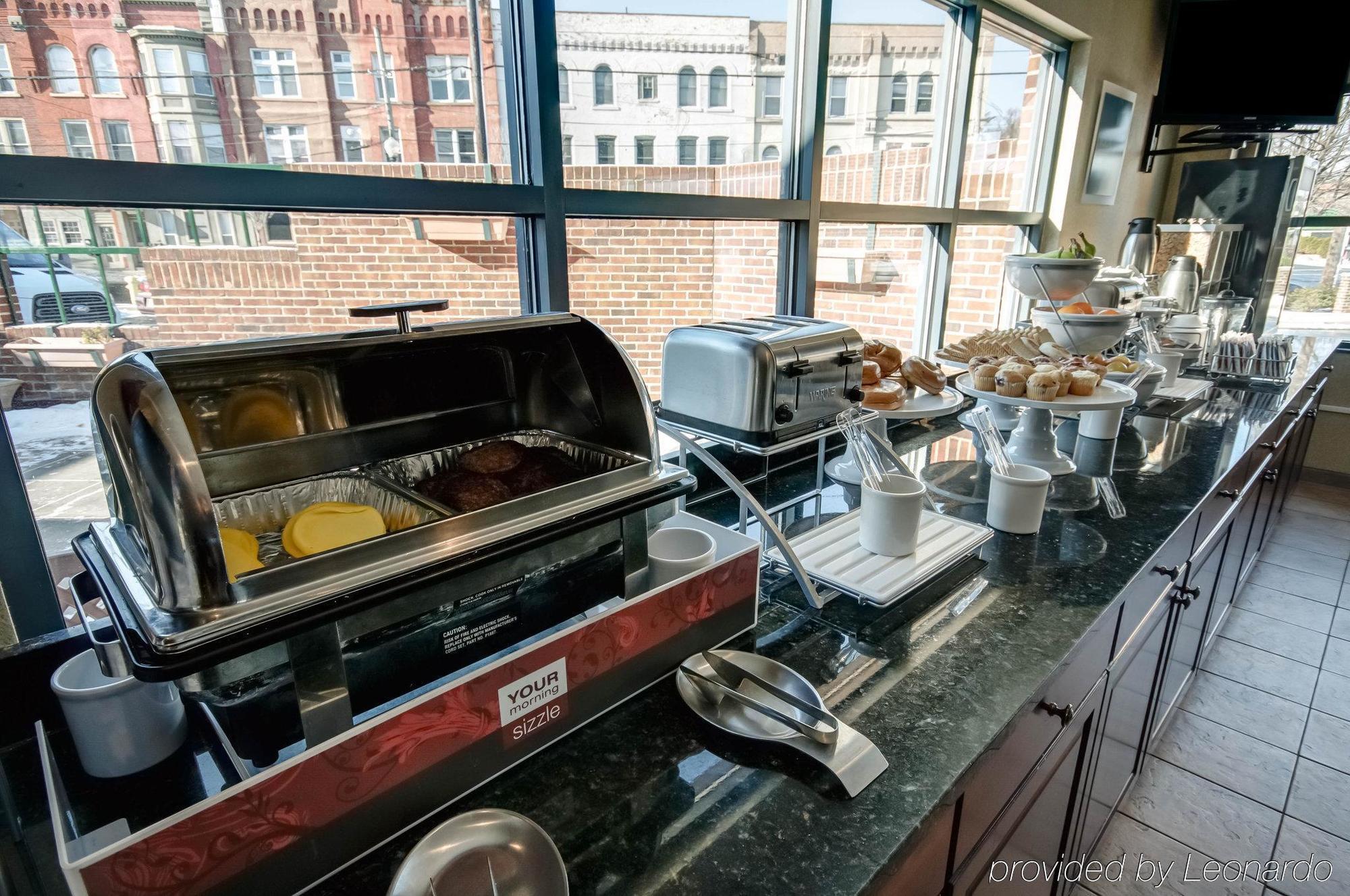 Comfort Near Lehigh University And Lvi Airport 3*